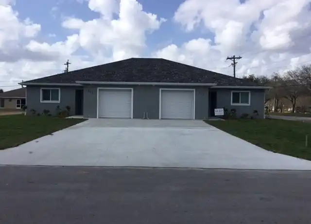 Property at 530 NE 25th Ave, Cape Coral, FL, 33909, 3 beds, 2 baths, [object Object]