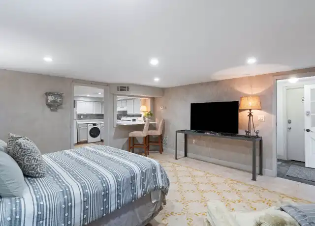 Property at 769 Penn Ave NE Unit 3, Atlanta, GA, 30308, 1 bed, 1 bath, [object Object]