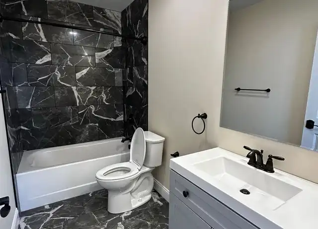 Property at Campus Ct - 416 Pearl St, Burlington, VT, 05401, 4 beds, 1 bath, [object Object]