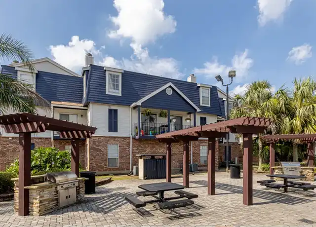 Property at Stonebridge Manor Apartments - 3300 Wall Blvd, Gretna, LA, 70056, 2 beds, 2 baths, [object Object]