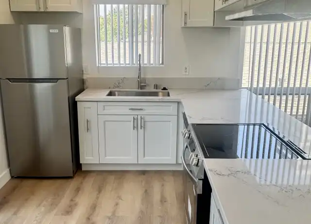 Property at 1323 14th St Unit G, Santa Monica, CA, 90404, 3 beds, 2 baths, [object Object]