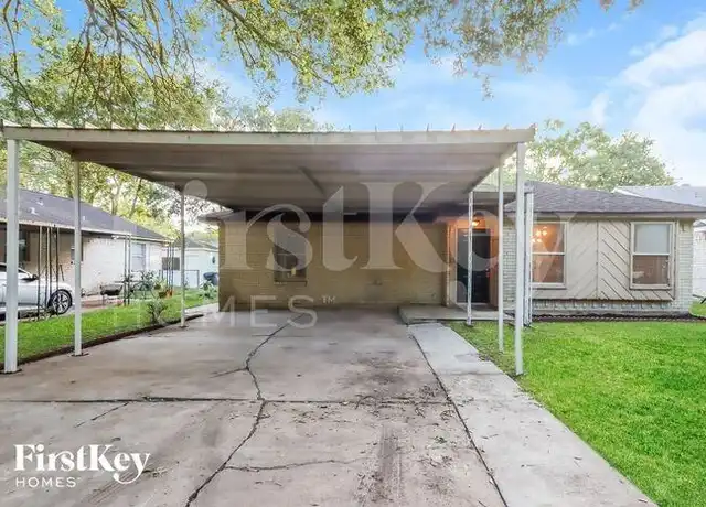 Property at 2518 S San Antonio St, Pearland, TX, 77581, 3 beds, 2 baths, [object Object]