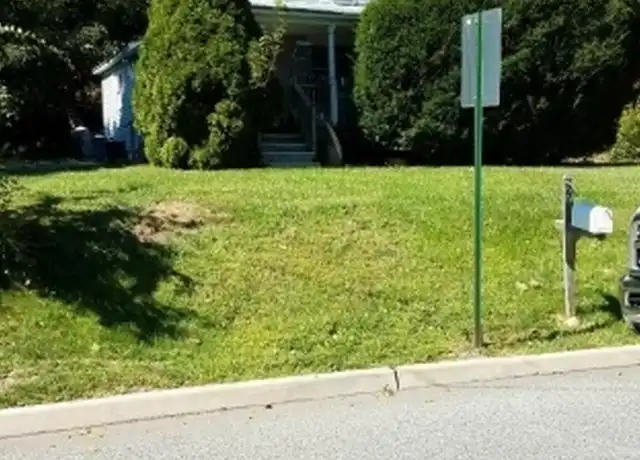 Property at 27 Reeve Ave, Bloomingdale, NJ, 07403, 3 beds, 1.5 baths, [object Object]