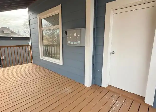 Property at 1409 SW Topeka Blvd Unit C, Topeka, KS, 66612, 1 bed, 1 bath, [object Object]