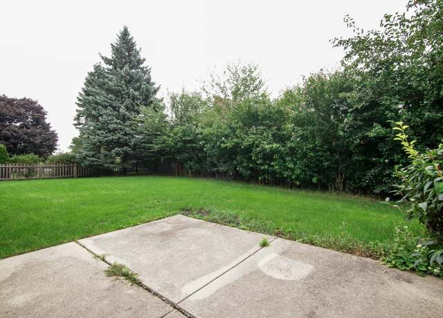 Photo of 1029 Pear Tree Ln, Wheeling, IL 60090