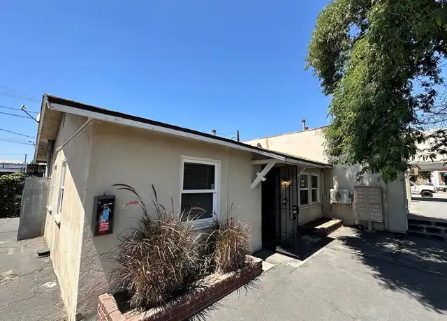 Property at 936 W Foothill Blvd, Azusa, CA, 91702, 2 beds, 1 bath, [object Object]