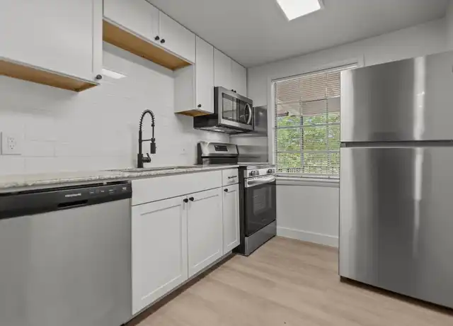 Property at 515 S Bonner Ave, Tyler, TX, 75702, 2 beds, 1 bath, [object Object]