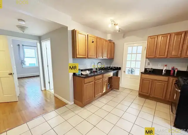 Property at 40 Plymouth St Unit 2, Cambridge, MA, 02141, 5 beds, 2 baths, [object Object]