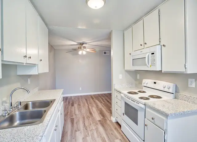 Photo of 320 S Citrus St, West Covina, CA 91791