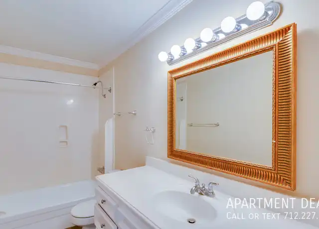 Property at 2328 Richton St Unit 3579, Houston, TX, 77098, 2 beds, 1 bath, [object Object]