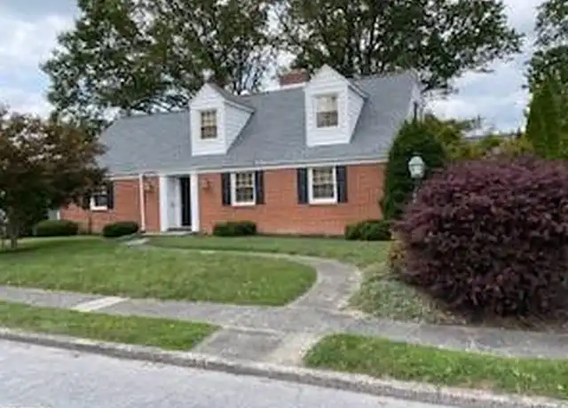 Property at 731 Fairview Ave, Gettysburg, PA, 17325, 4 beds, 2 baths, [object Object]