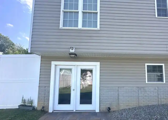 Property at 22760 Taylor Ln, California, MD, 20619, 1 bed, 1 bath, [object Object]
