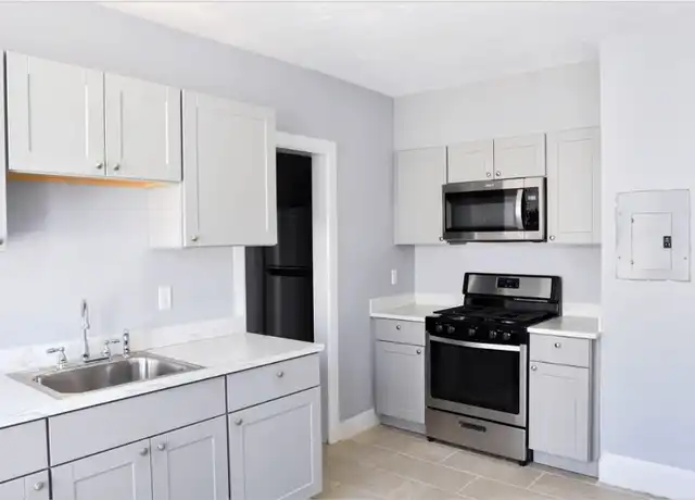 Property at 21 Whipple Ave Unit 3R, Boston, MA, 02131, 2 beds, 1 bath, [object Object]