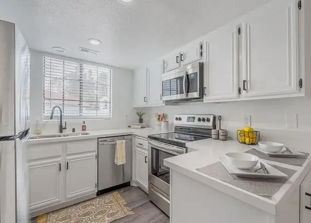Photo of 1320 Via Terrassa, Encinitas, CA 92024