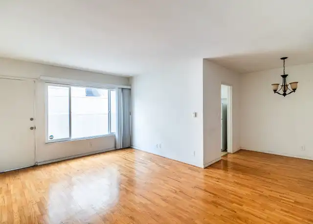 Property at 11844 Mayfield Ave Unit 4, Los Angeles, CA, 90049, 2 beds, 1 bath, [object Object]