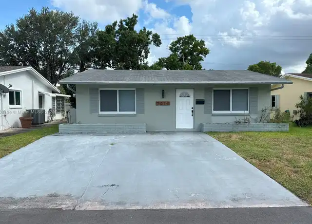 Property at 7014 NW 57th Ct Unit 7014, Tamarac, FL, 33321, 2 beds, 1 bath, [object Object]