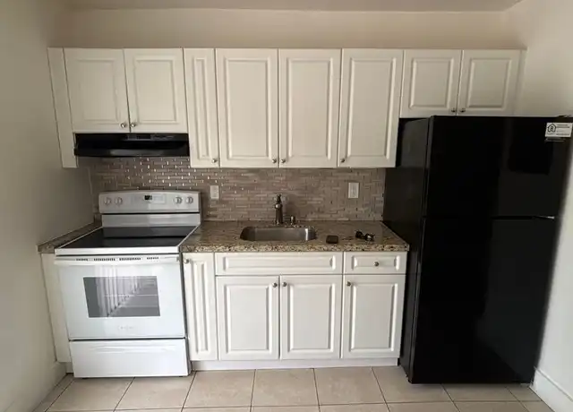 Property at 490 SW 4th Ave Unit 03, Miami, FL, 33130, 2 beds, 1 bath, [object Object]