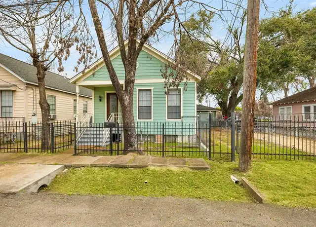 Property at 1808 Fletcher St, Houston, TX, 77009, 3 beds, 2.5 baths, [object Object]