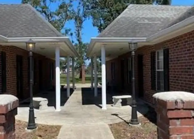 Property at 102 Louisa Dr, Thibodaux, LA, 70301, 3 beds, 2 baths, [object Object]