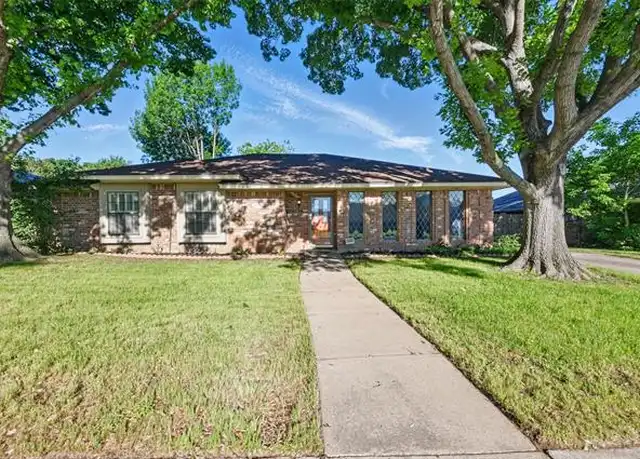 Property at 2722 Margaret Dr, Arlington, TX, 76012, 4 beds, 2 baths, [object Object]
