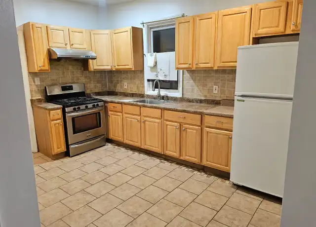 Property at 21 Erie St Unit 01, Elizabethport, NJ, 07206, 3 beds, 1 bath, [object Object]