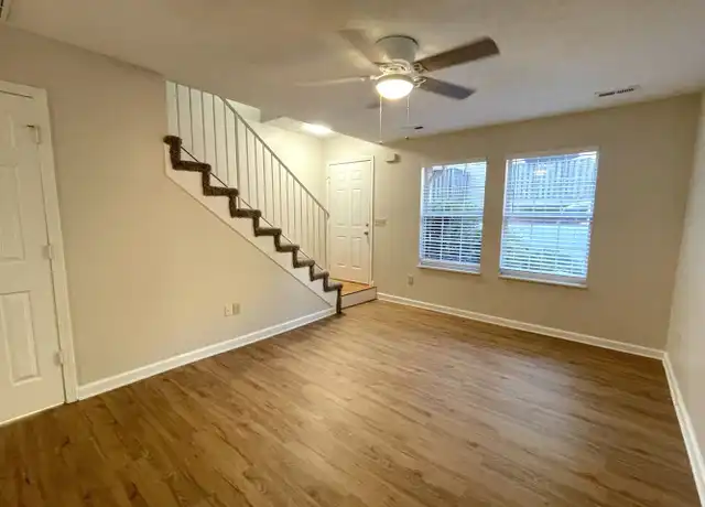 Property at 1425 Schoolcraft Way, Knoxville, TN, 37919, 2 beds, 2.5 baths, [object Object]