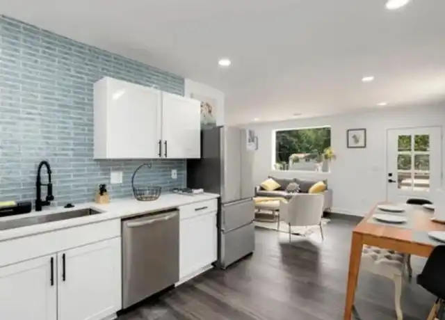 Property at 1299 Graymont Dr SW, Atlanta, GA, 30310, 3 beds, 2 baths, [object Object]
