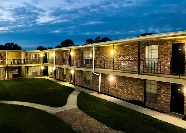 Property at Bateswood Manor Apartments - 788 Bateswood Dr, Houston, TX, 77079, 1-2 bed, 1-2 bath, [object Object]