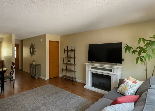 Property at 702 Midland Ave Unit 7, Glenwood Springs, CO, 81601, 2 beds, 1 bath, [object Object]