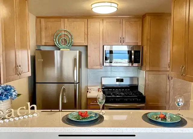 Property at Sea Haven - 1718 Esplanade, Redondo Beach, CA, 90277, 1 bed, 1 bath, [object Object]
