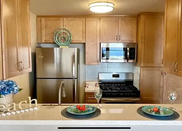 Property at Sea Haven - 1718 Esplanade, Redondo Beach, CA, 90277, 1 bed, 1 bath, [object Object]