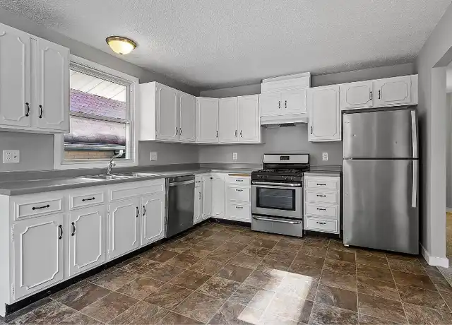 Property at 88 King St W Unit 1, St Paul, MN, 55107, 2 beds, 1 bath, [object Object]