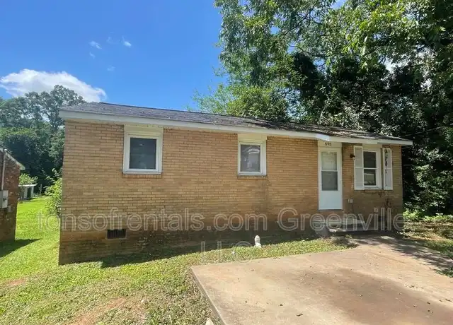 Property at 695 Saxon Ave, Spartanburg, SC, 29301, 3 beds, 1 bath, [object Object]