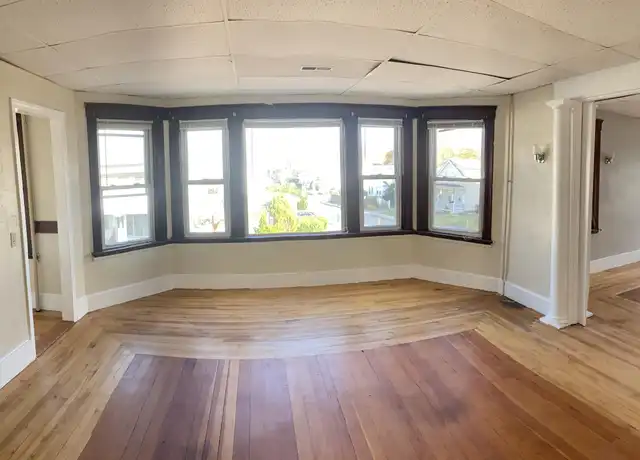 Property at 3 Negus St Unit 2R, Webster, MA, 01570, 2 beds, 1 bath, [object Object]