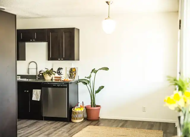 Property at 3021 NE Glisan St Unit 111, Portland, OR, 97232, 2 beds, 1 bath, [object Object]
