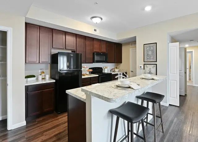 Photo of 4100 Lakeview Xing, Groveport, OH 43125