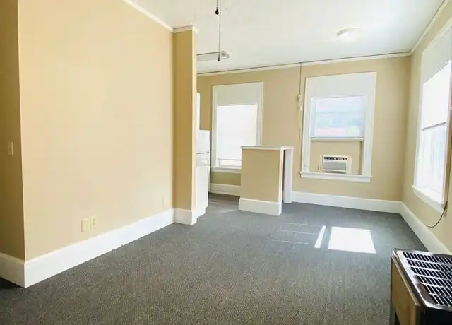 Property at 1133 Market St Apt 301, Parkersburg, WV, 26101, 1 bed, 1 bath, [object Object]