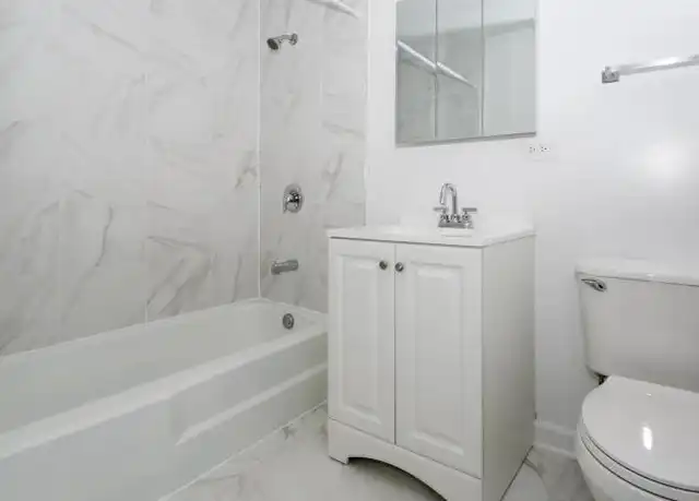 Property at 10737 S Keating Ave, Oak Lawn, IL, 60453, 1 bed, 1 bath, [object Object]