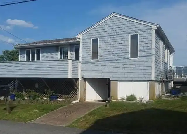 Property at 1321 Anthony Rd, Portsmouth, RI, 02871, 2 beds, 1 bath, [object Object]