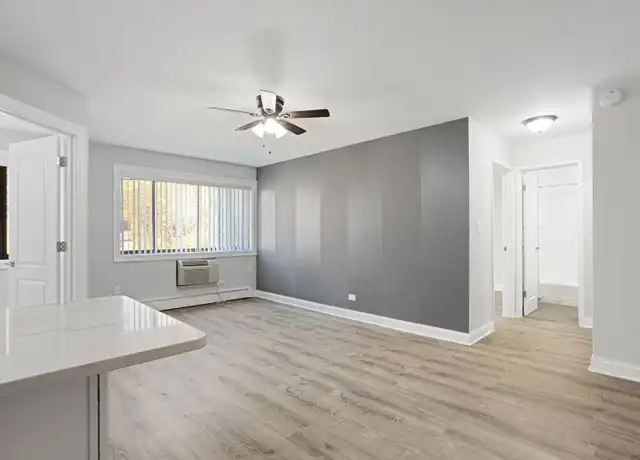 Property at 6029 N Winthrop Ave Unit 401, Chicago, IL, 60660, 2 beds, 1 bath, [object Object]