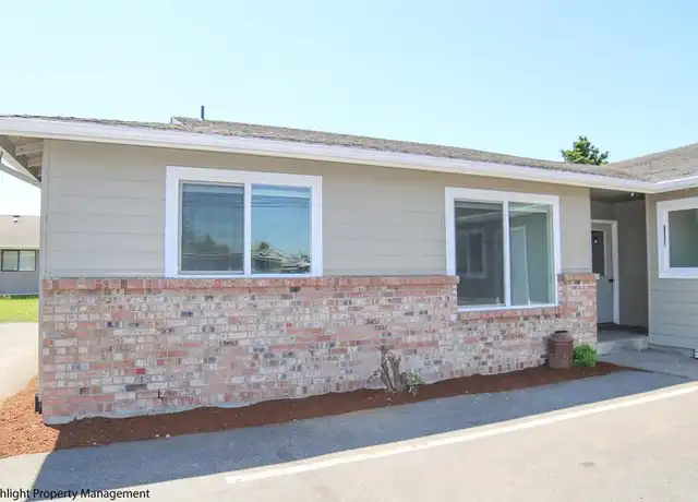 Property at 1335 Main St Unit B, Lynden, WA, 98264, 2 beds, 1 bath, [object Object]