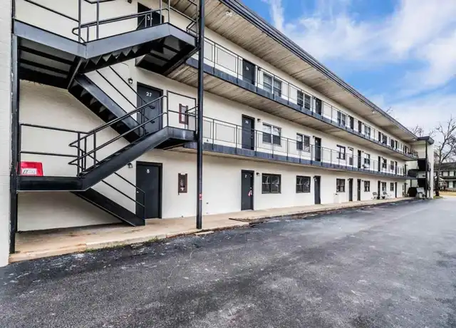 Property at 1555 Chestnut St Apt 27, Bowling Green, KY, 42101, 1 bed, 1 bath, [object Object]