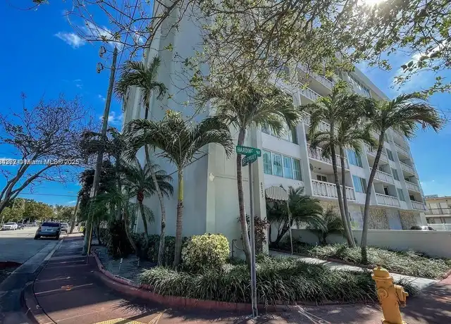 Property at 8233 Harding Ave #204, Miami Beach, FL, 33141, 1 bed, 1 bath, [object Object]