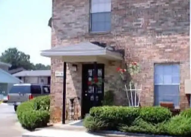 Property at Rondo Apartments - 3993 Cottage Hill Rd, Mobile, AL, 36609, 2 beds, 1.5 baths, [object Object]