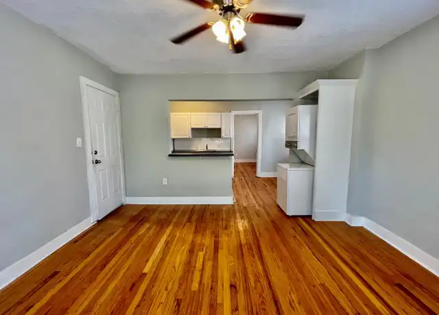 Property at 3713 Southwest Trfy, Kansas City, MO, 64111, 1 bed, 1 bath, [object Object]