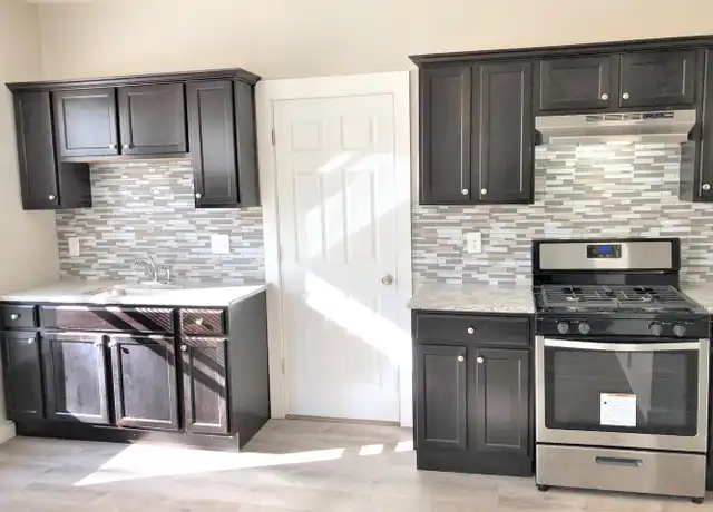 Property at 11 Noble Ave Unit 1Front, Westfield, MA, 01085, 1 bed, 1 bath, [object Object]