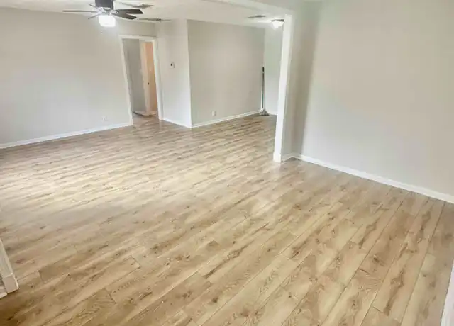 Property at 201 Lakeside Dr, Orange, TX, 77630, 3 beds, 2 baths, [object Object]