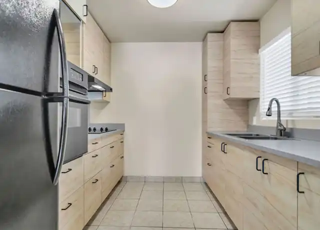 Property at 425 Bonair St Unit 1, La Jolla, CA, 92037, 2 beds, 1 bath, [object Object]