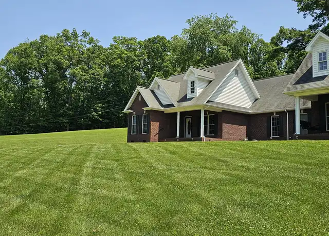 Property at 8638 Reedy Creek Rd, Bristol, VA, 24202, 3 beds, 2 baths, [object Object]