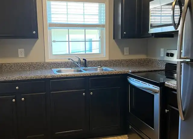 Property at 506 N Race St Apt 11, Glasgow, KY, 42141, 1 bed, 1 bath, [object Object]